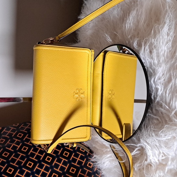 Tory Burch Thea Flat Wallet Crossbody Like New - Picture 5 of 16